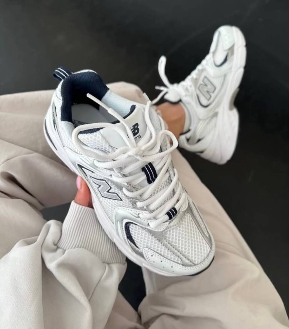 SNEAKERS